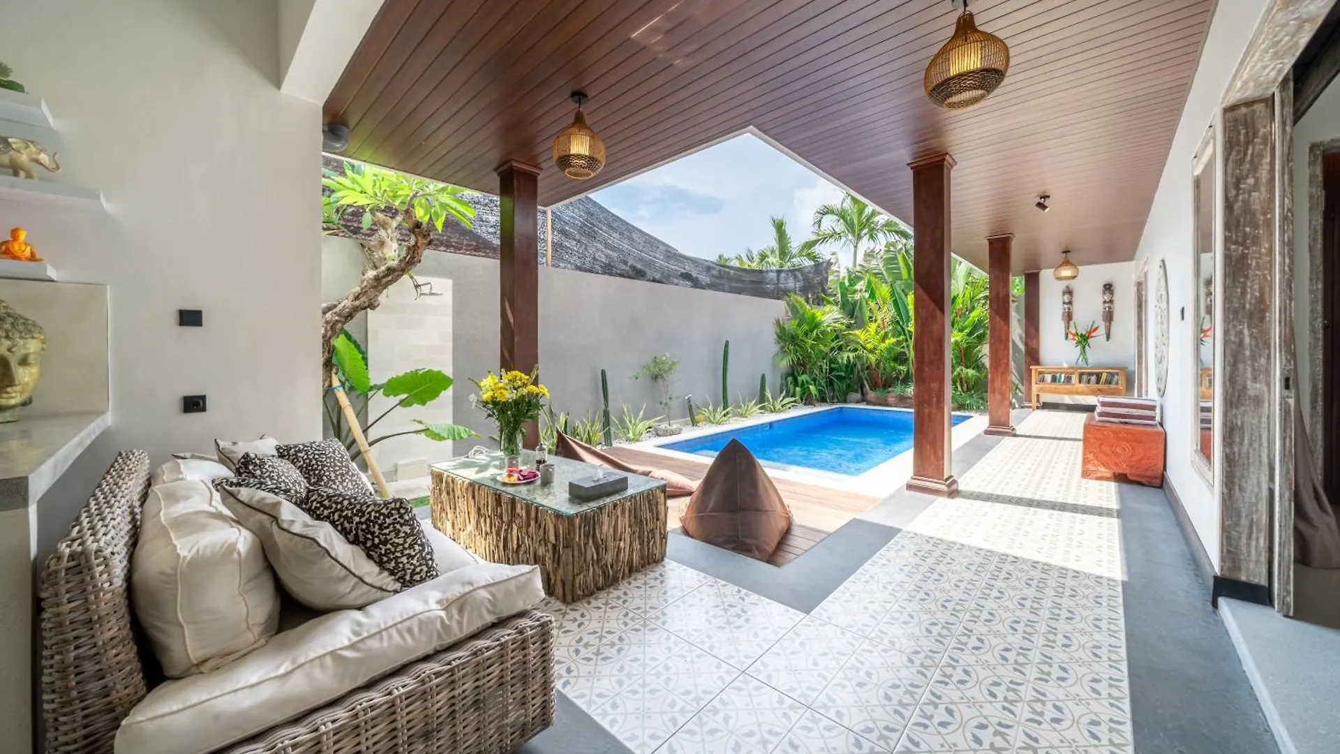 Villa Luxury 2Bd Pool Villa, 5Mins Beach, Walk To Cafes! Canggu