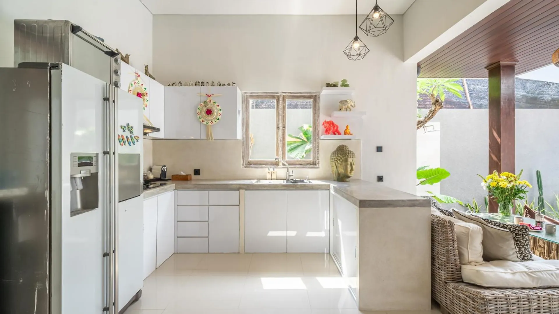 Luxury 2Bd Pool Villa, 5Mins Beach, Walk To Cafes! Canggu  0*, Canggu (Bali)